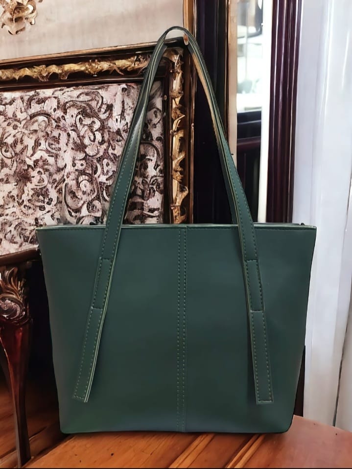 Minimalist shoulder tote bag